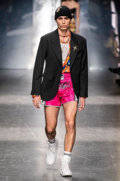 Look 46